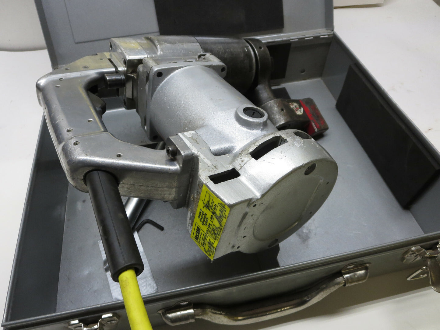 TONE STC12AE 1" Drive Torque Control Wrench Electric 115v 370 - 900 FT LBS
