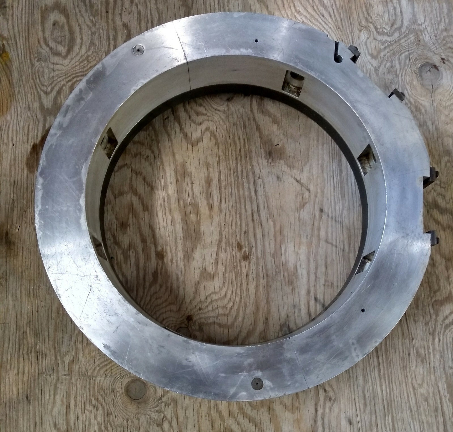 MACTECH 820 US Clamshell Pipe Lathe Split Frame 16 - 20 in w/ Hydraulic Motor