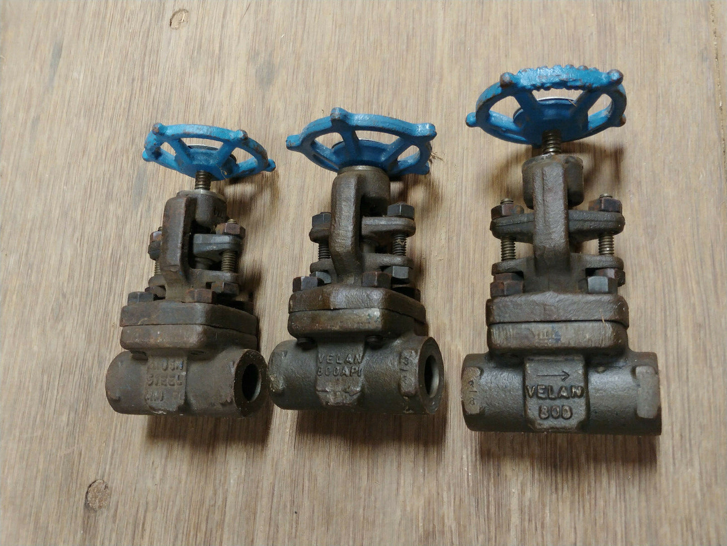 LOT of 3 EA VELAN 3/8 in Socketweld Steel Gate Valves, 800 psi, 3/8" W02-074B-02