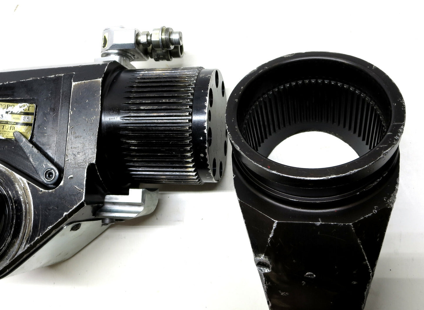 HYTORC HY-25XLT Hydraulic Torque Wrench 25 XLT 2-1/2 in. Dr.