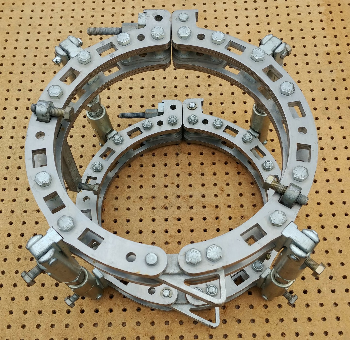 Walhonde TL5012-SSPP Top Liner 12" SS, Pipe To Pipe Stainless Steel Clamp EXC.