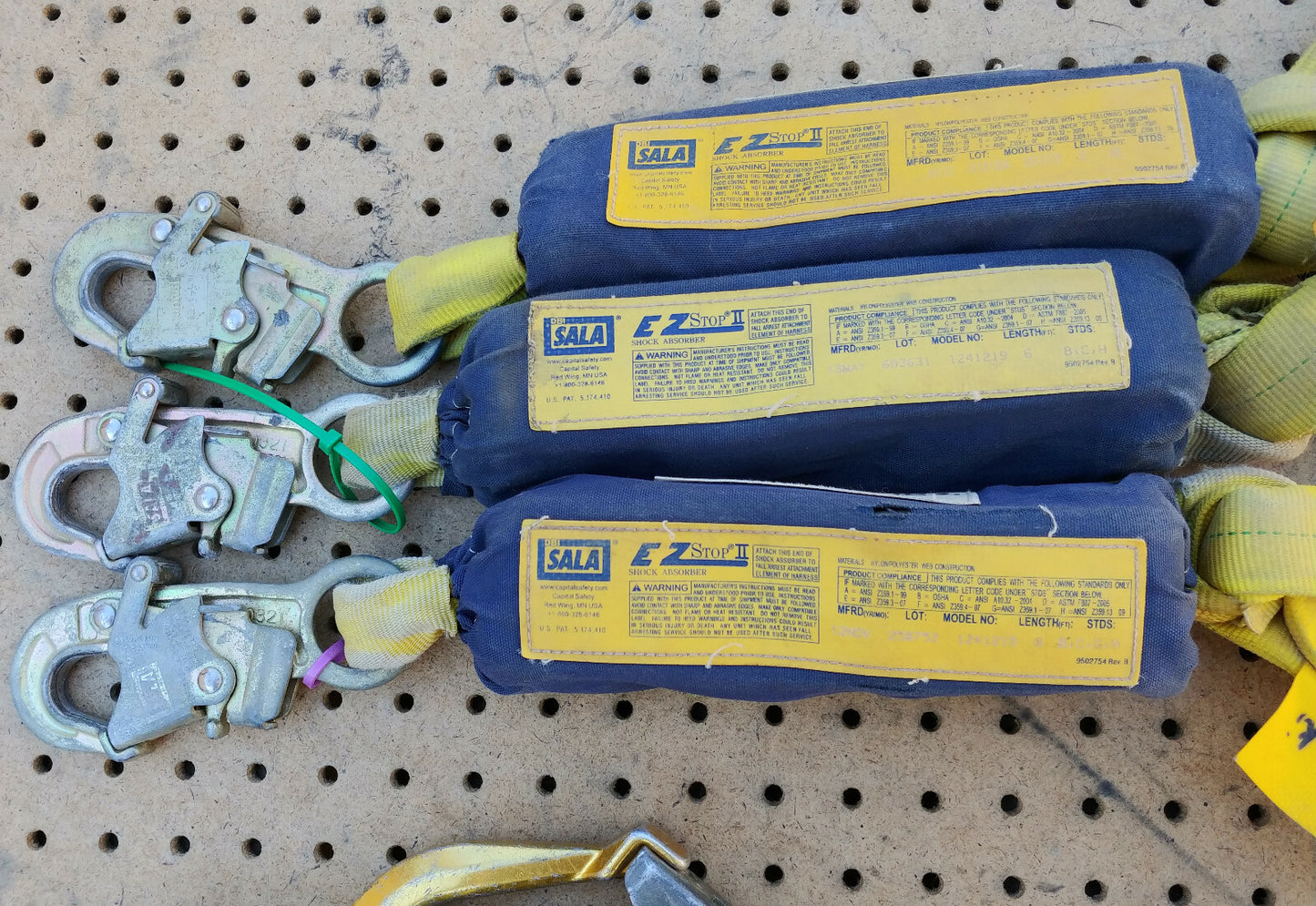 1 EA. DBI-SALA EZ STOP 2 Twin Leg Shock Absorbing Lanyard 1241219 Aluminum Hooks