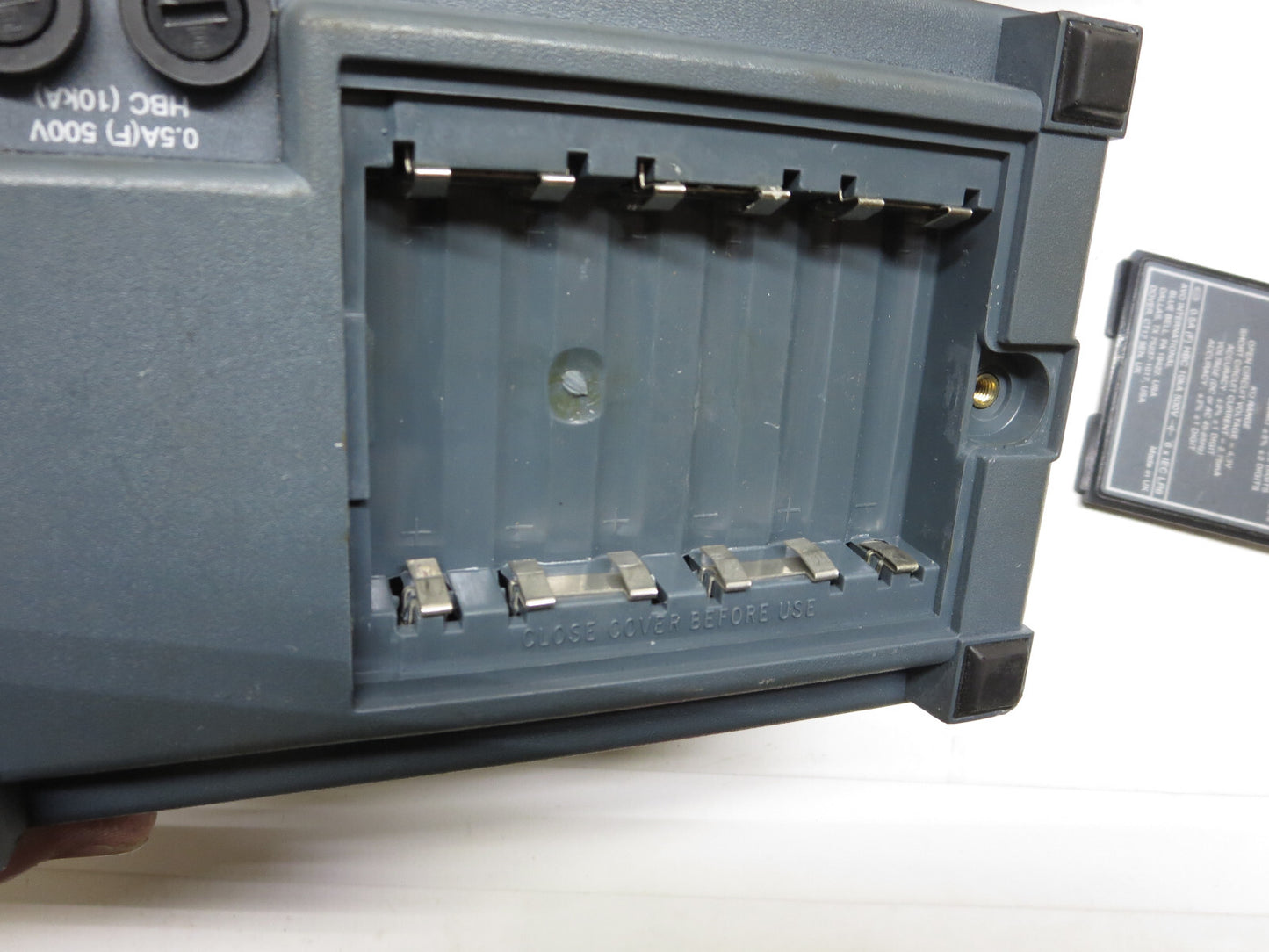 MEGGER 210600 Insulation Tester Kit 1000 V s/n 101436426 w/ Accessories