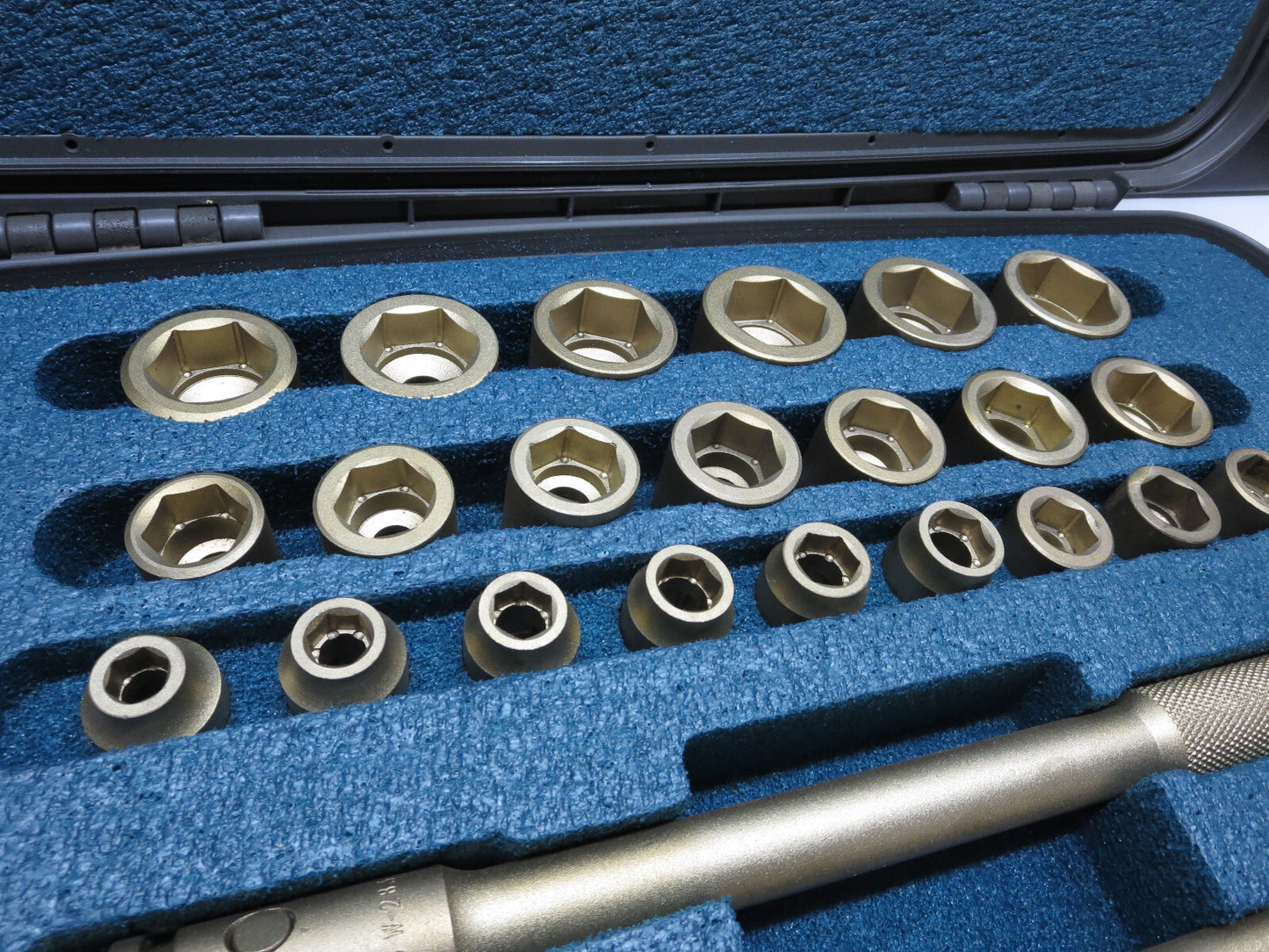 Ampco Safety Tools W-260M Kit 1/2" Drive Metric Socket Set