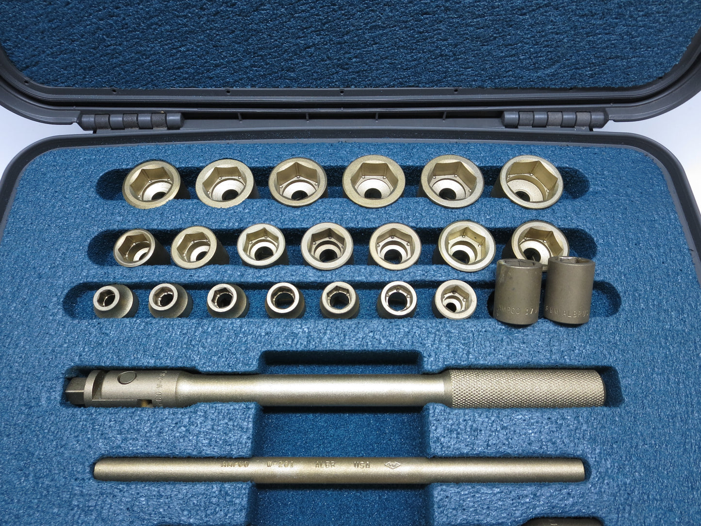 Ampco Safety Tools W-260M Kit 1/2" Drive Metric Socket Set