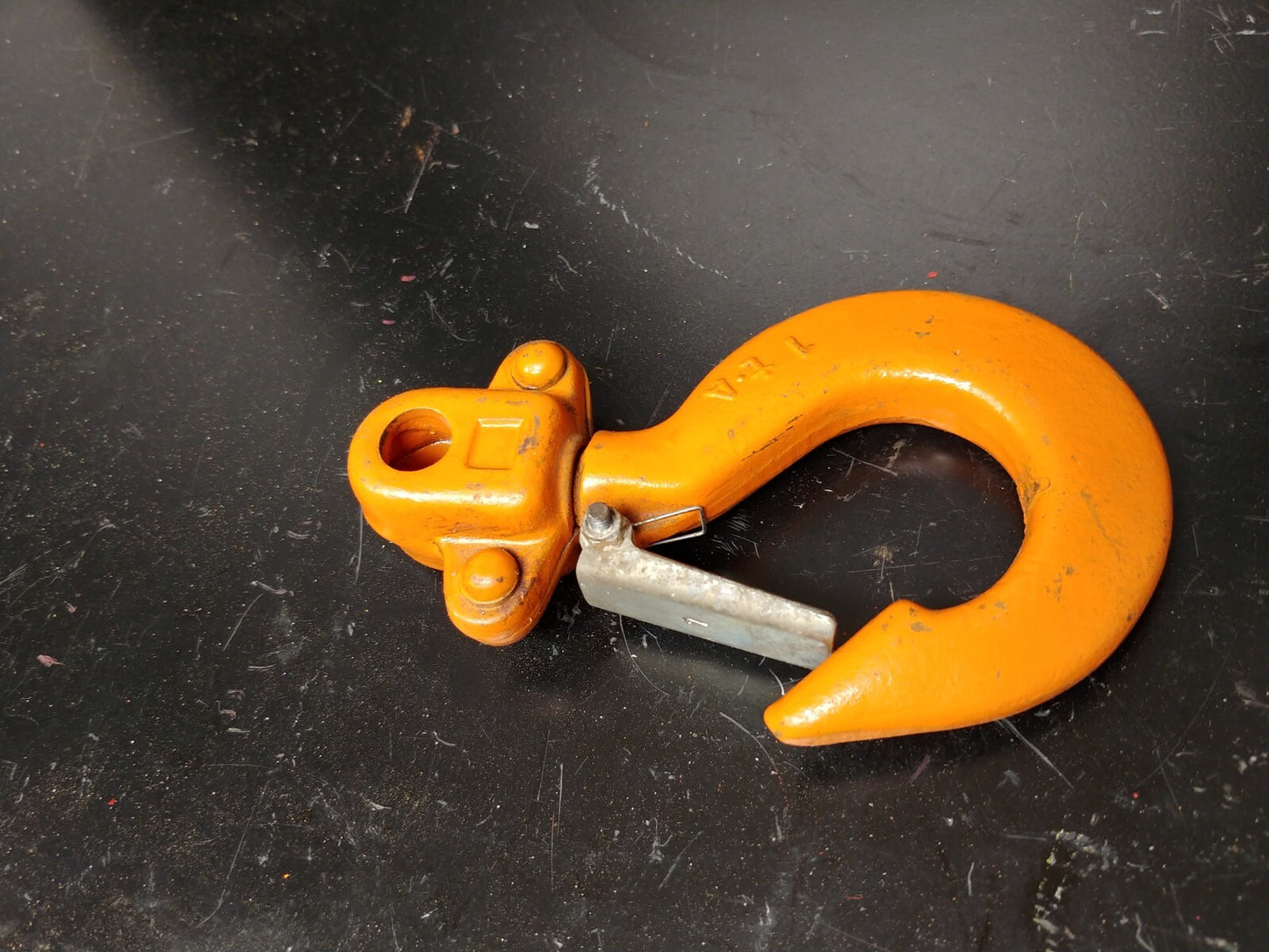 1 ea. Ingersoll Rand 1 Ton Chain Hoist Top Hook P/N 2372845 for VL2-010 NOS