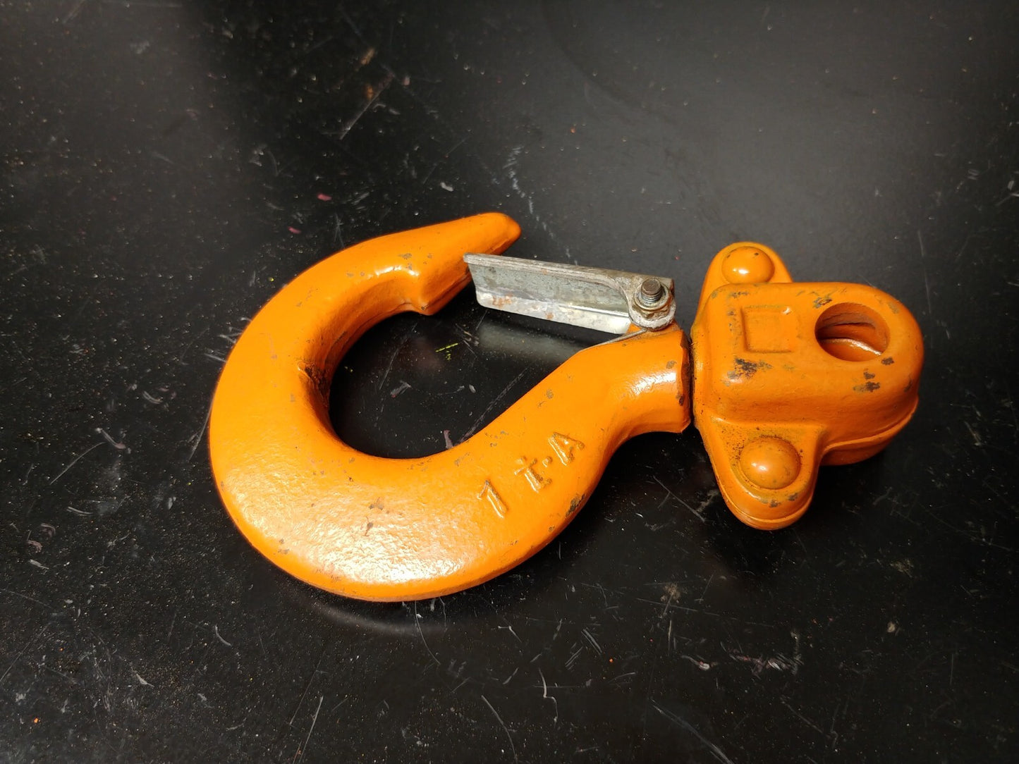 1 ea. Ingersoll Rand 1 Ton Chain Hoist Top Hook P/N 2372845 for VL2-010 NOS
