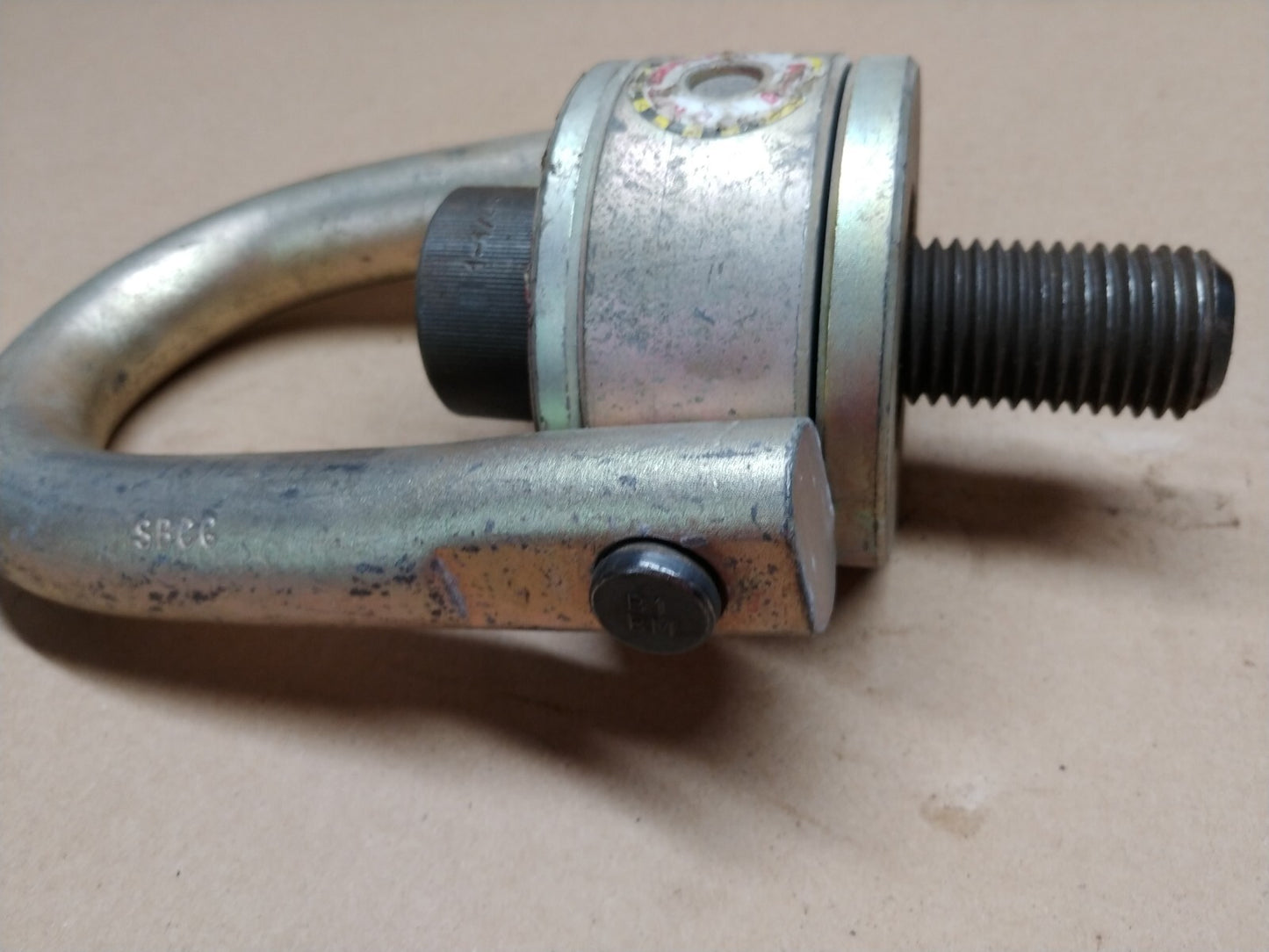 Crosby Swivel Hoist Ring WLL 15,000 LB, 1-1/4 - 7 TPI 2.21" Proj. 1016975 HR-125