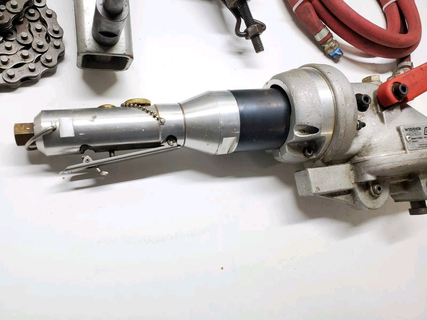 Widder 10267 Pneumatic Hacksaw w/ Widder 20257 Large Pipe Clamp & Air Hose