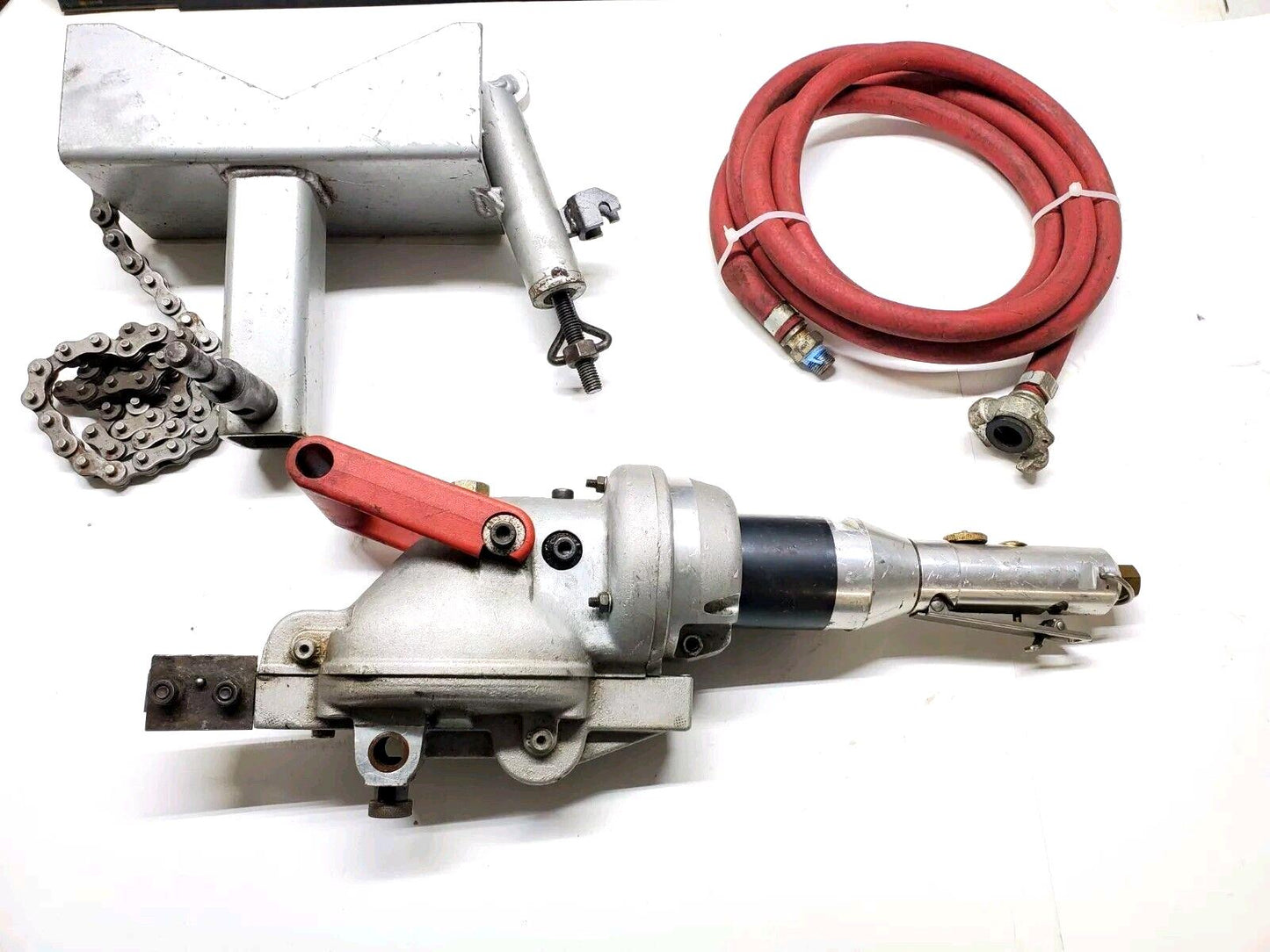Widder 10267 Pneumatic Hacksaw w/ Widder 20257 Large Pipe Clamp & Air Hose