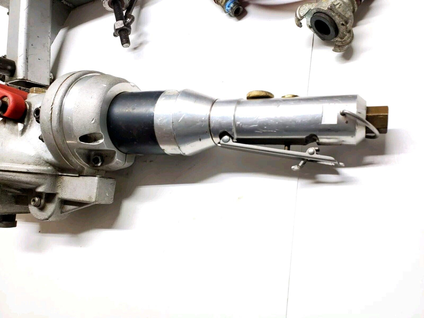 Widder 10267 Pneumatic Hacksaw w/ Widder 20257 Large Pipe Clamp & Air Hose