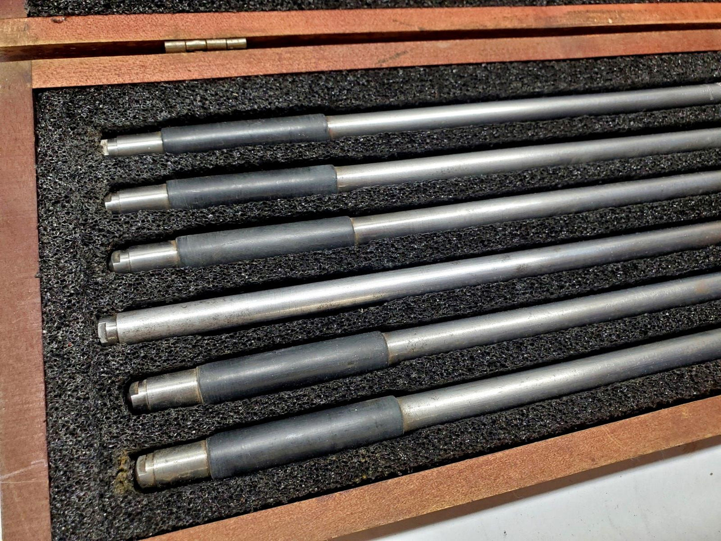 Starrett 823EZ Tubular Inside Micrometer Set (Less 6" rod)