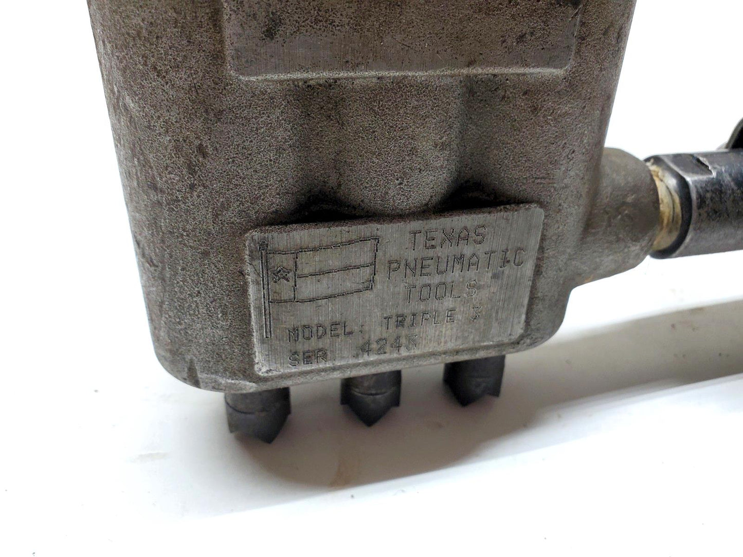 Texas Pneumatic T3 Triple Piston Scaler Scabbler S/N 4243 - Tested - Made in USA
