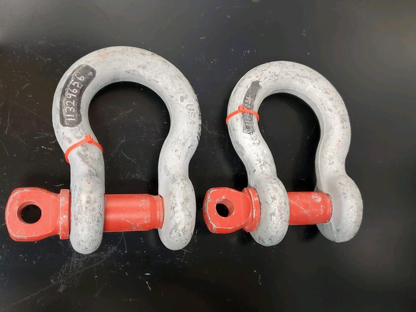 Lot of 2 Crosby 1-1/4 in. Screw Pin Anchor Shackles 12 Ton 1018570 G-209