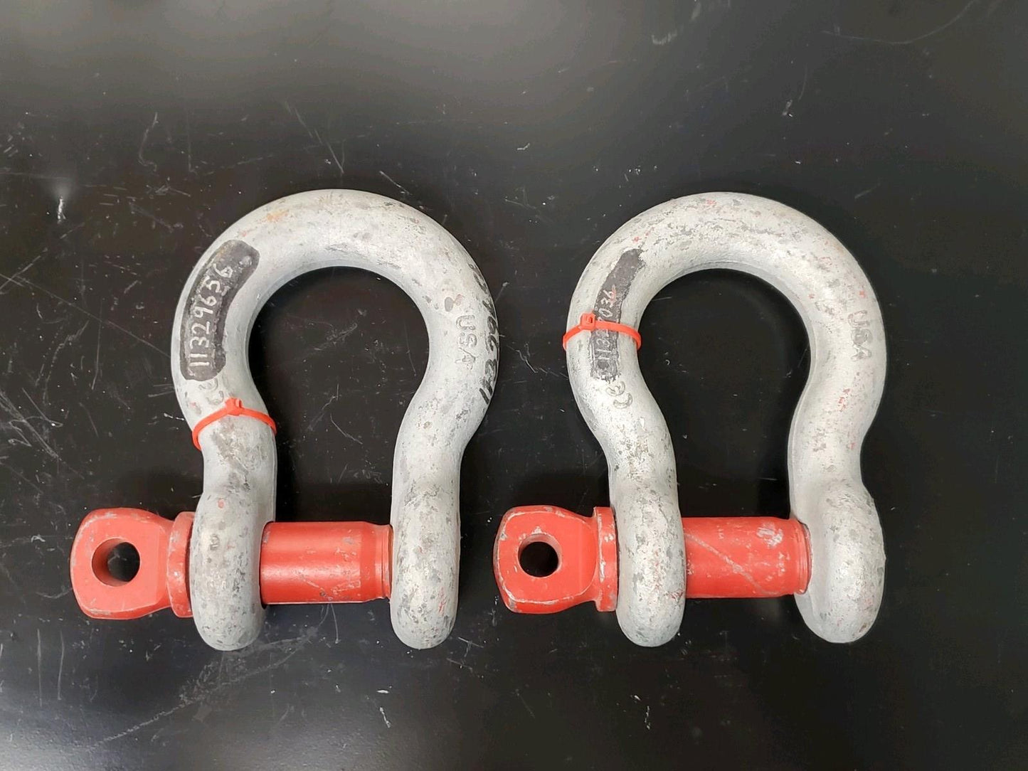 Lot of 2 Crosby 1-1/4 in. Screw Pin Anchor Shackles 12 Ton 1018570 G-209