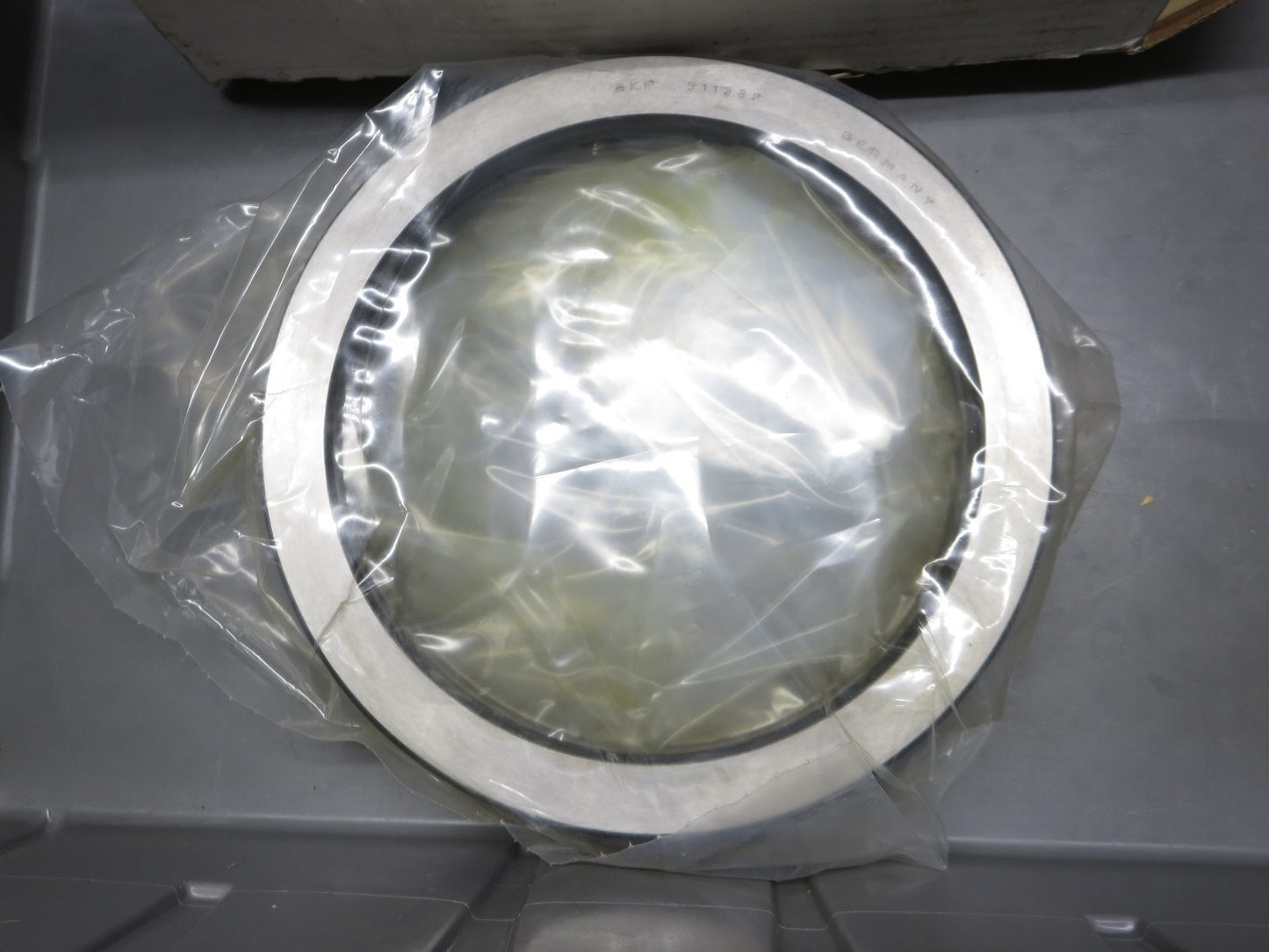 SKF 51138F Thrust Ball Bearing 190 ID x 240 OD x 37 mm THK (IN-STOCK)