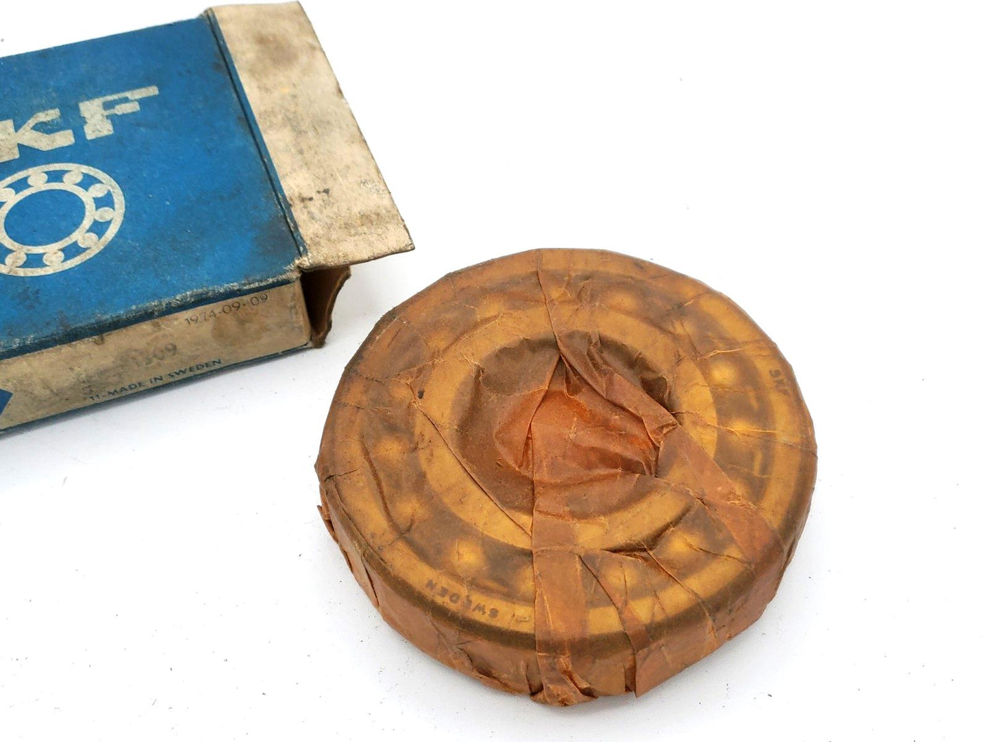 1309 SKF New Self Aligning Ball Bearing NOS w/ Original Box.