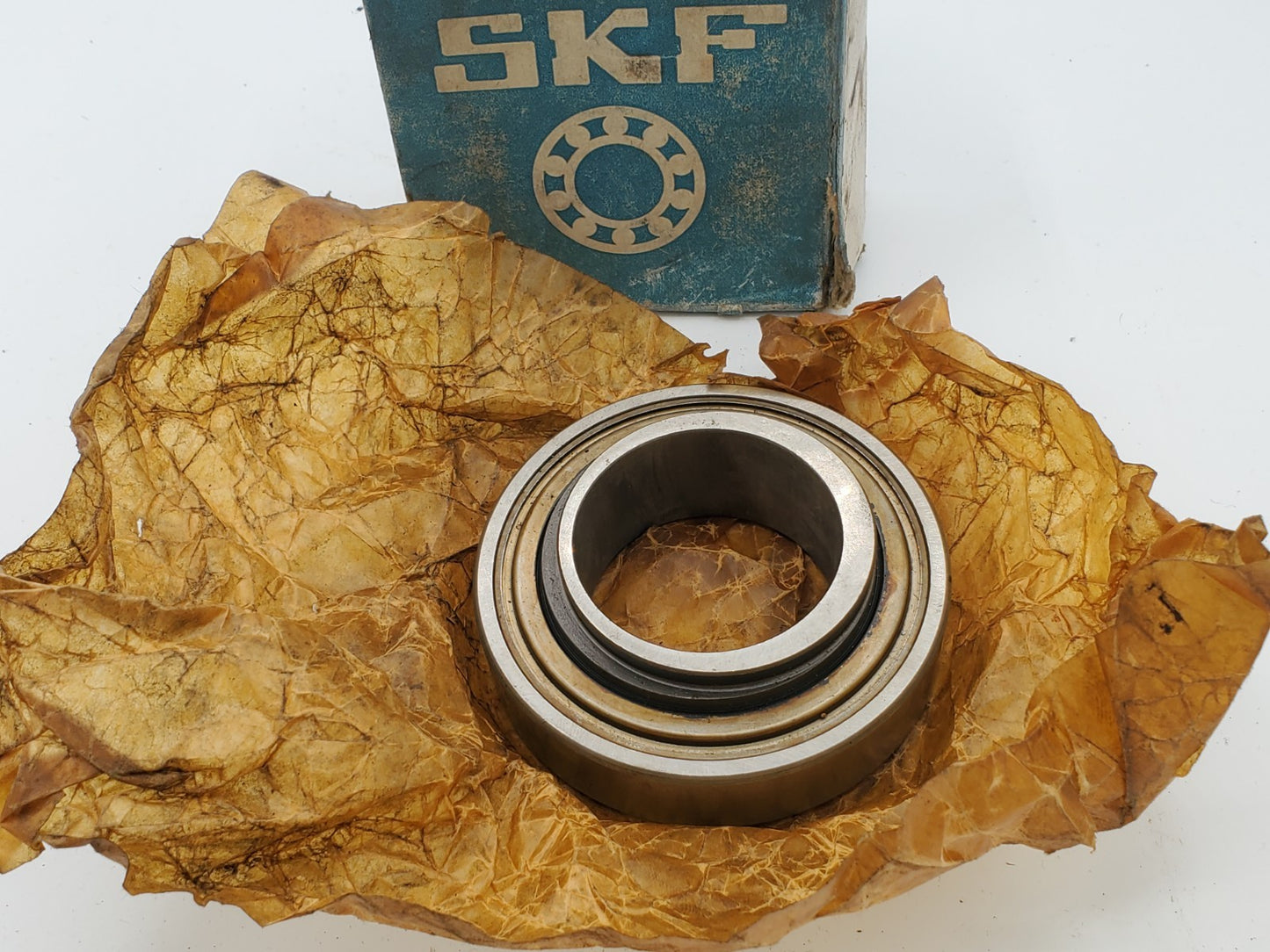 SKF 1746210-115 Insert Bearing 1-15/16" Bore Made In Canada (No Collar) NOS