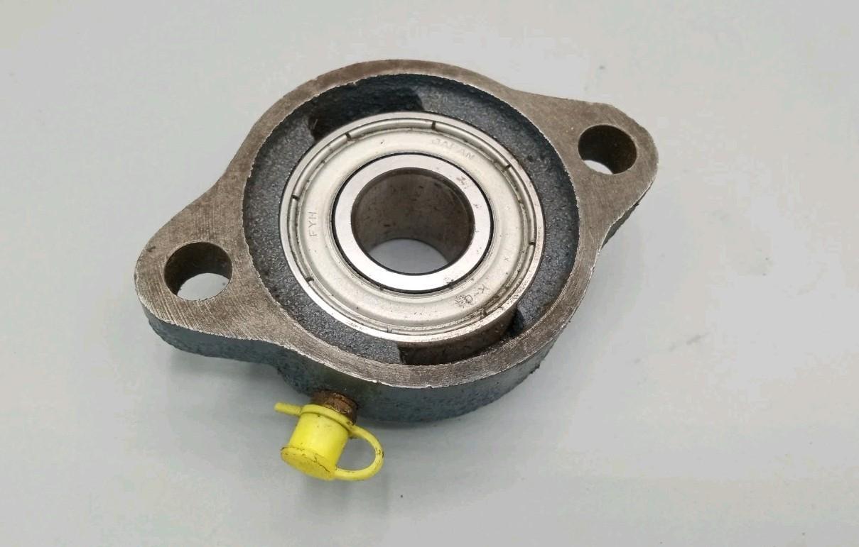 FYH LF-204 Flange Mount Bearing W Zirk Fitting NOS Japan