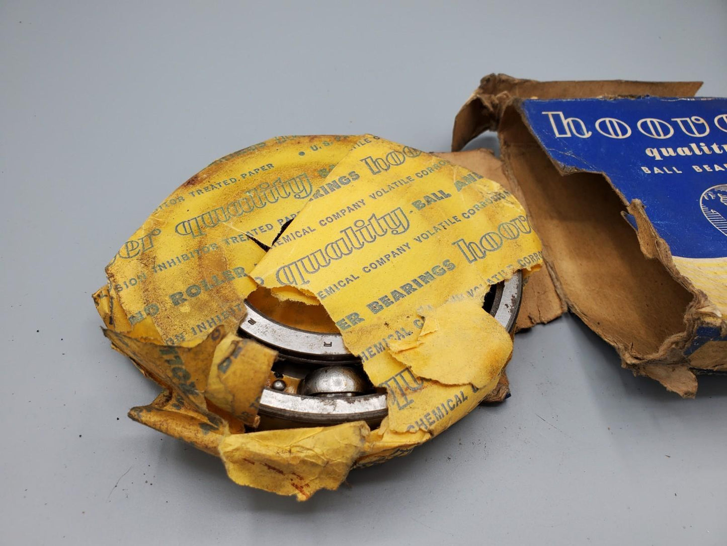 HOOVER 213 BEARING NOS W Original Box USA