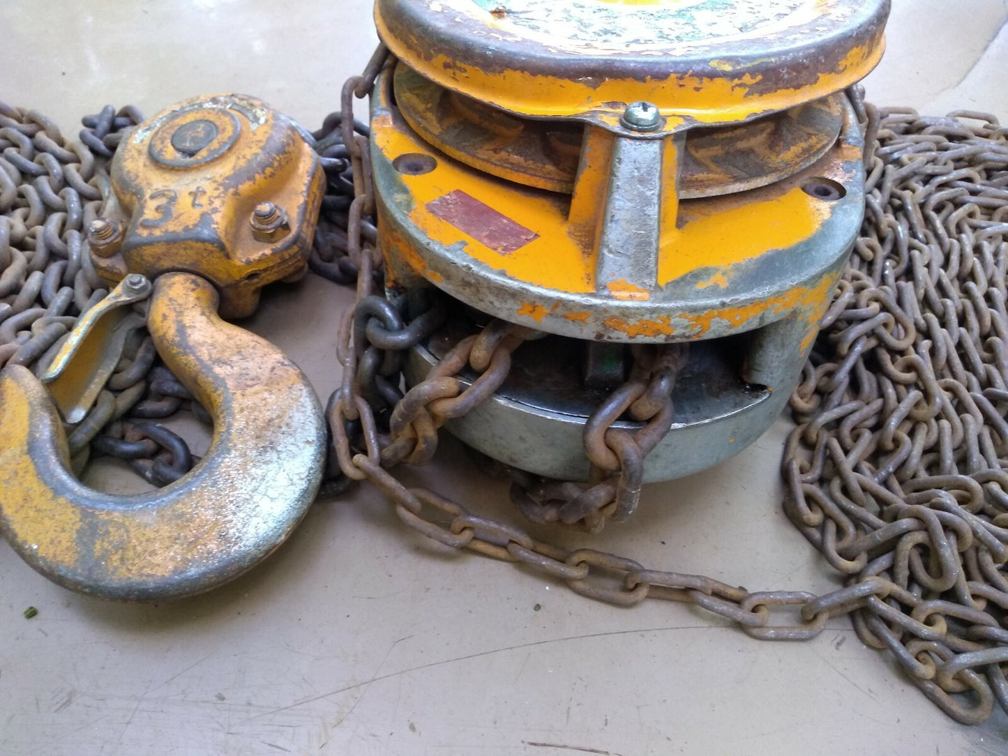 Harrington CF030-20 3-Ton Chain Hoist 20 ft Lift / 20 ft pull