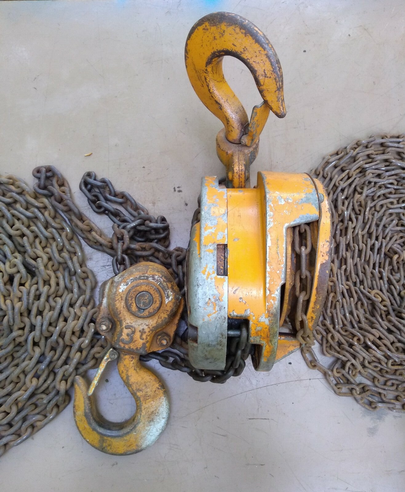 Harrington CF030-20 3-Ton Chain Hoist 20 ft Lift / 20 ft pull