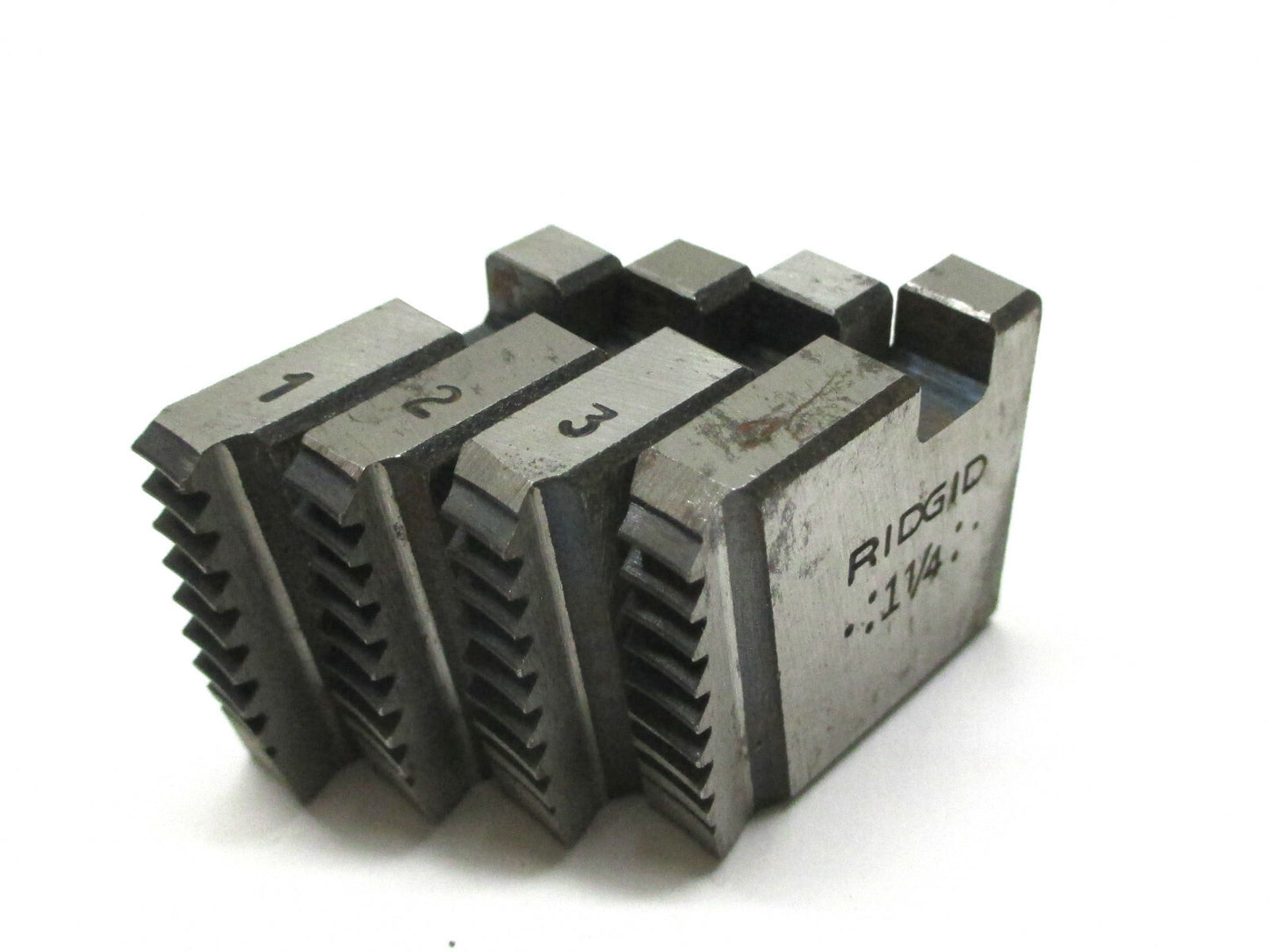 Ridgid 66220 12R 1-1/4 inch BSPP Dies