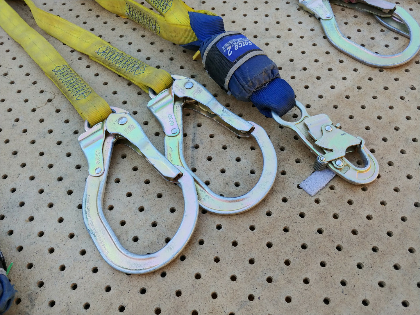 1 EA. 2018 DBI-SALA FORCE 2 Shock Absorber Dual Web Lanyard 1246129 Rebar Hooks
