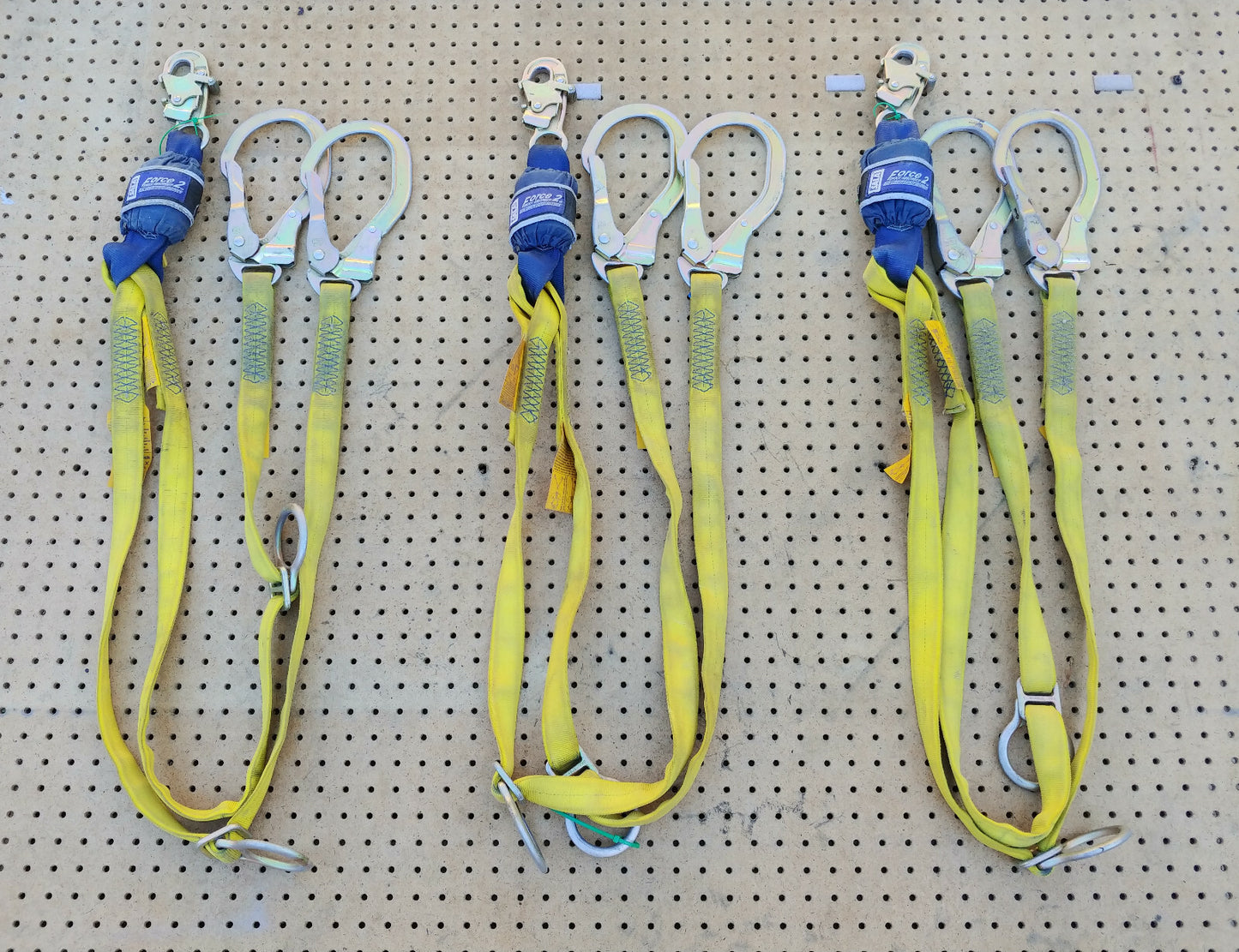 1 EA. 2018 DBI-SALA FORCE 2 Shock Absorber Dual Web Lanyard 1246129 Rebar Hooks