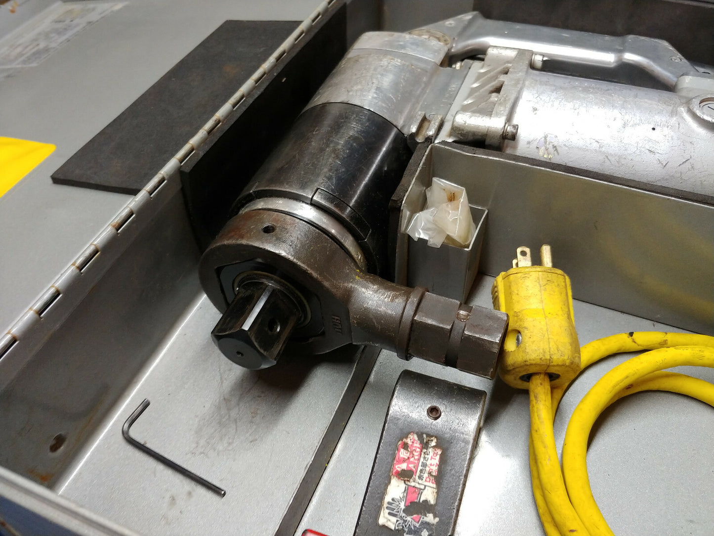 TONE STC12AE Torque Control Wrench 370 - 900 FT LBS Torque Tested MFG 2016