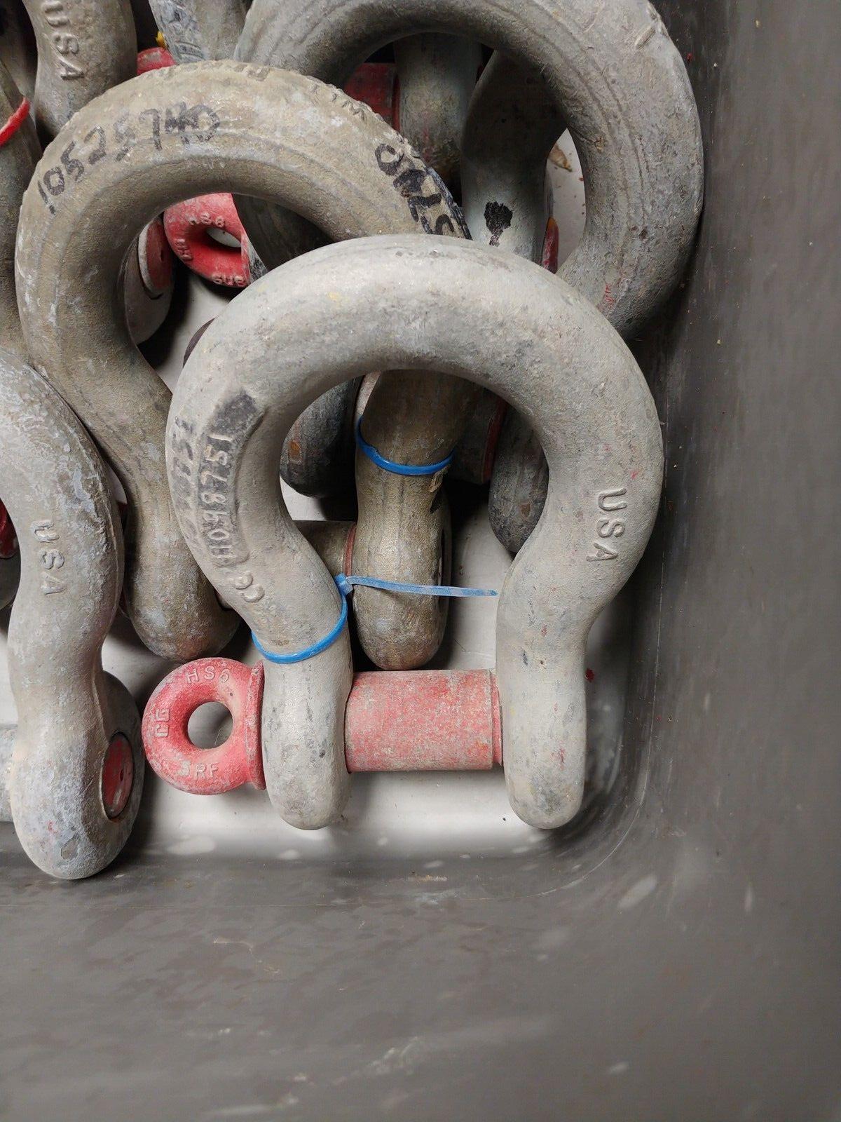 Lot of 2 Crosby 1-3/8 in. Screw Pin Anchor Shackles 13-1/2 Ton 1018598 G-209 USA