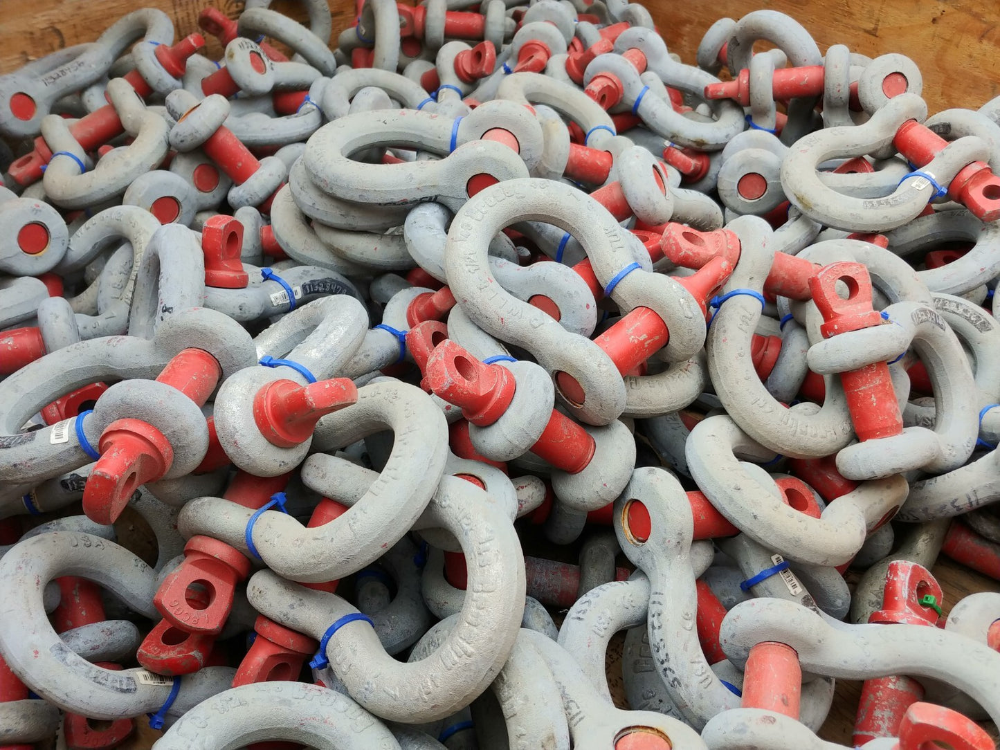 LOT OF 2 New Crosby USA 1" Screw Pin Anchor Shackles 8-1/2 Ton 1018534 G-209