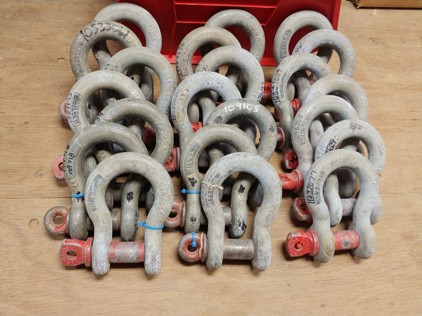 1 EA. Crosby 1-1/8 in. Screw Pin Anchor Shackle 9-1/2 Ton 1018552 G-209 USA