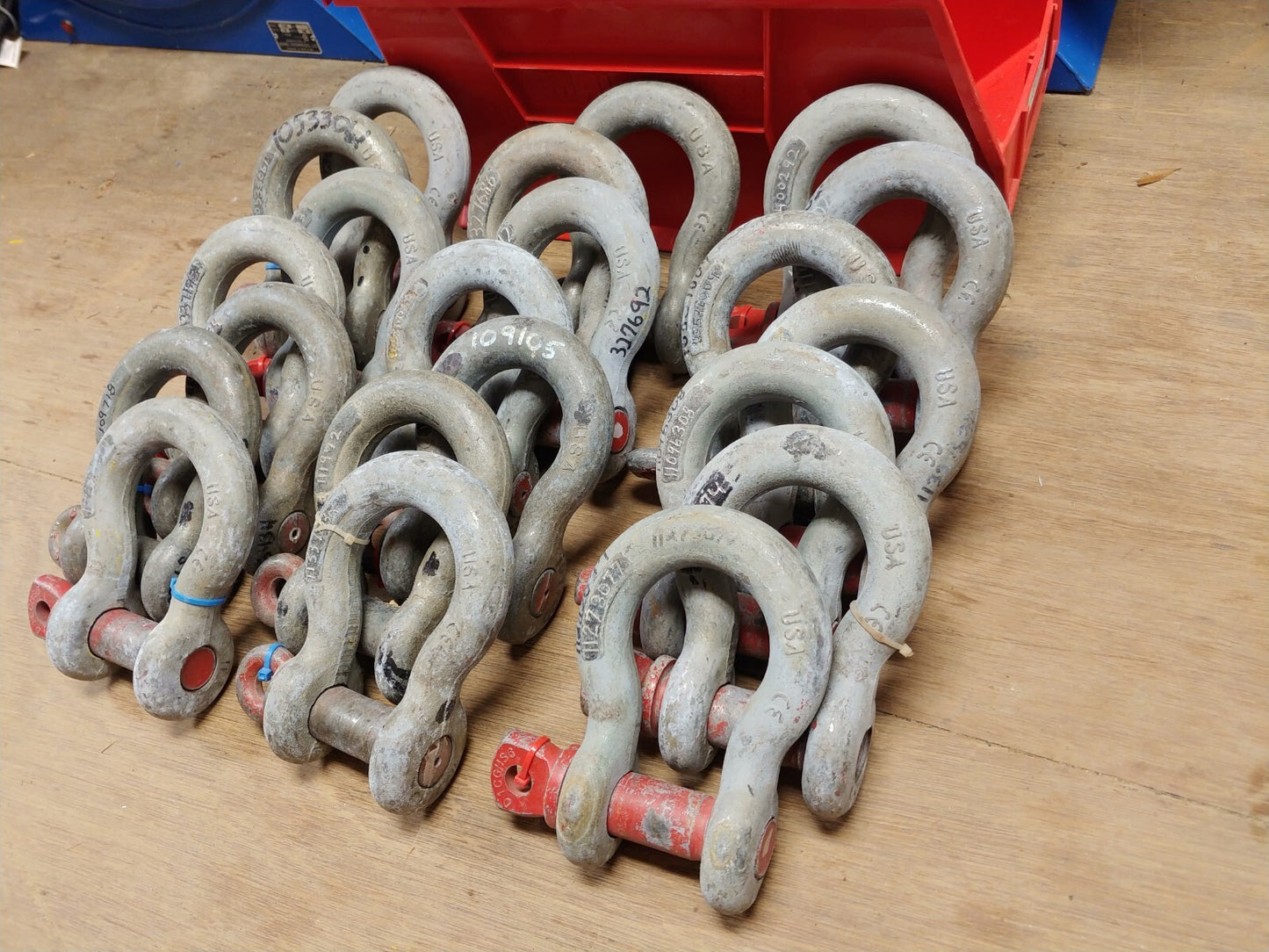 1 EA. Crosby 1-1/8 in. Screw Pin Anchor Shackle 9-1/2 Ton 1018552 G-209 USA