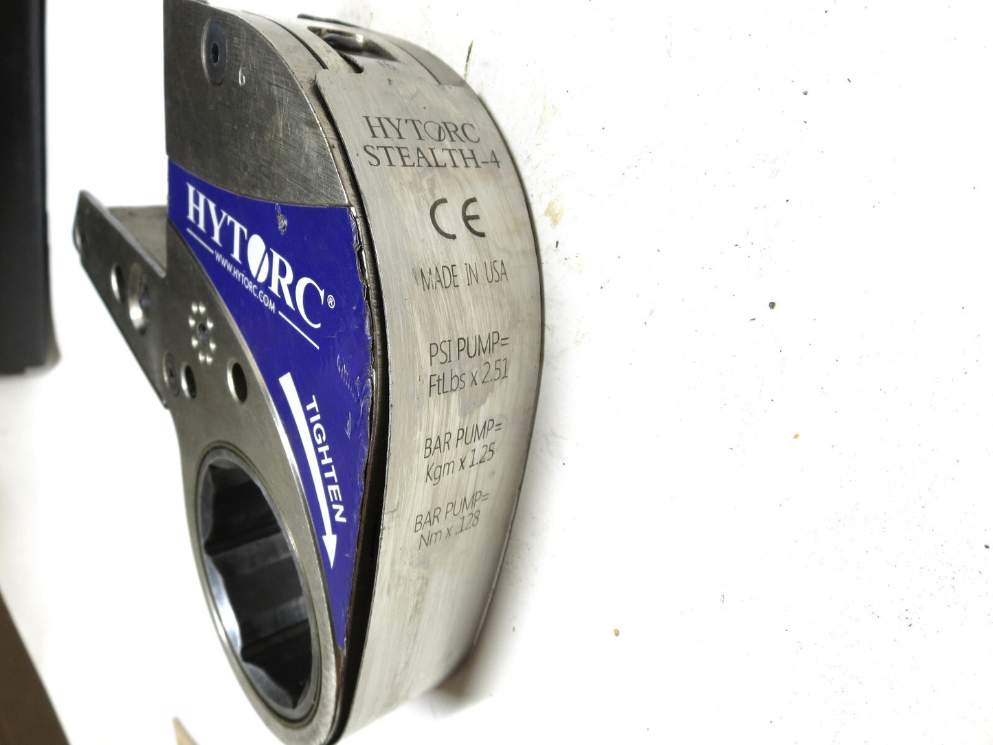 HYTORC 2-3/8 in. Stealth-4 Low Clearance Hydraulic Torque Wrench 6 Pt. Hex Link