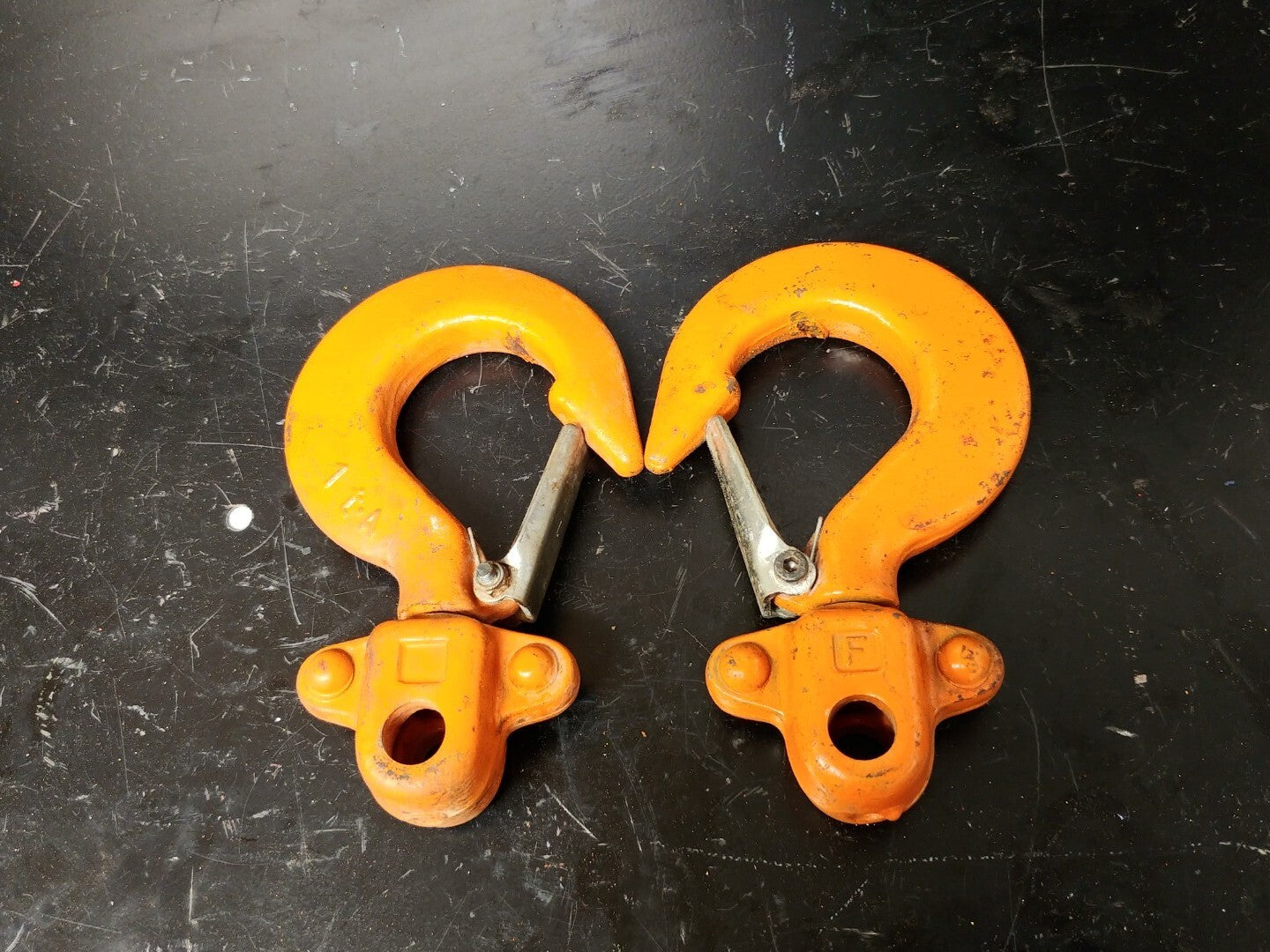 LOT OF 2 Ingersoll Rand 1 Ton Hoist Top Hooks P/N 2372845 for VL2-010 NOS