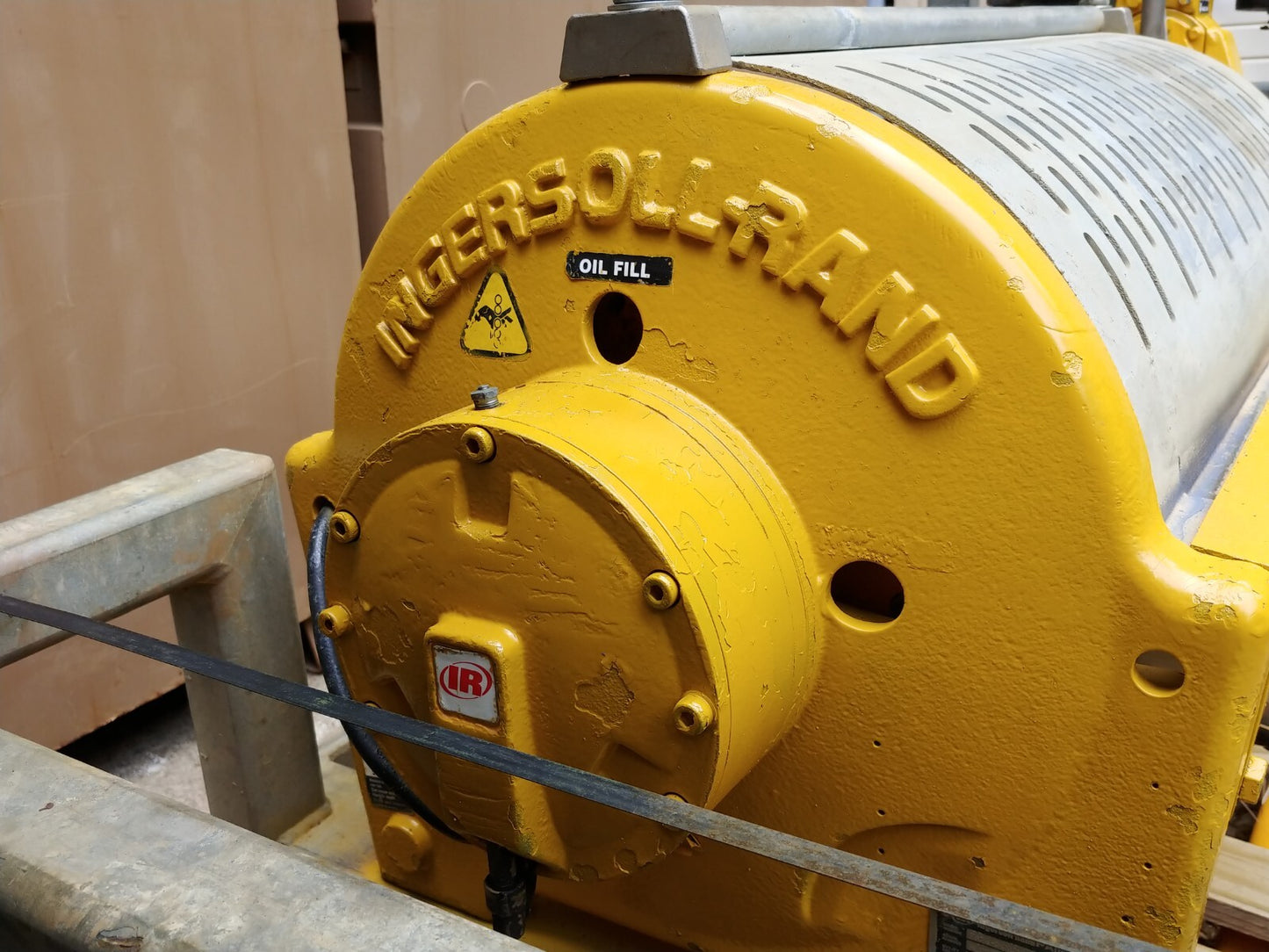 Ingersoll Rand FA2B Air Winch 2 ton Model FA2B-24XK1J12 Long Drum w/ Cage & FRL