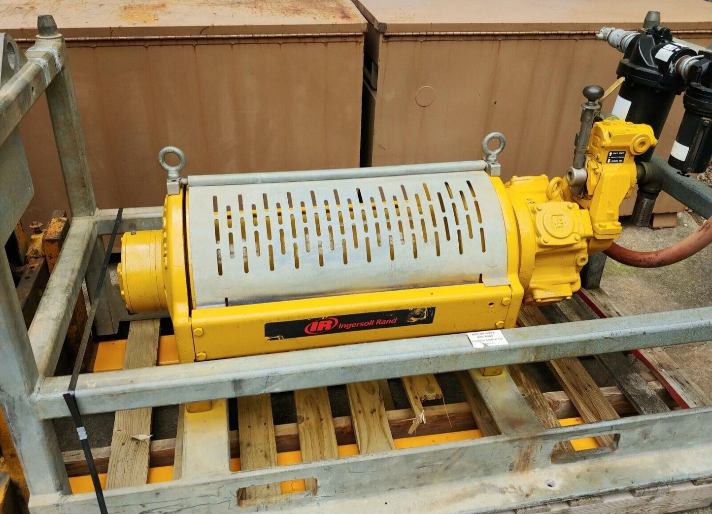 Ingersoll Rand FA2B Air Winch 2 ton Model FA2B-24XK1J12 Long Drum w/ Cage & FRL