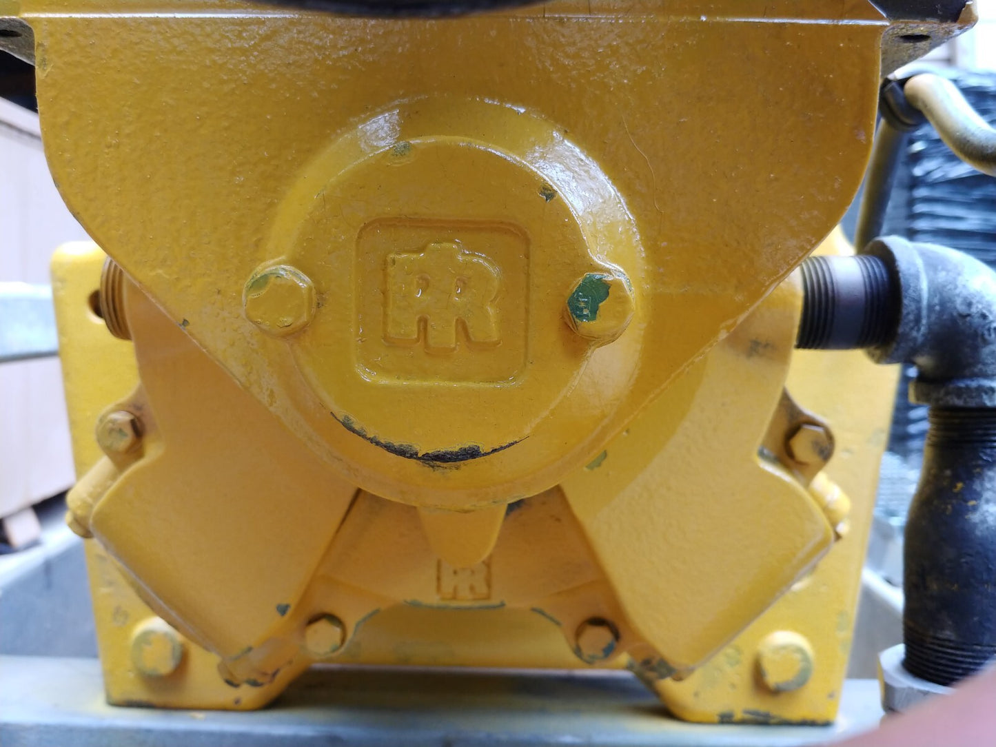 Ingersoll Rand FA2B Air Winch 2 ton Model FA2B-24XK1J12 Long Drum w/ Cage & FRL