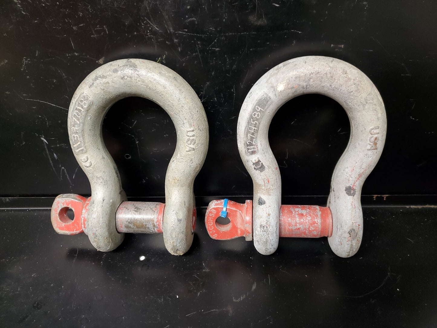 Lot of 2x Crosby 1-1/4 in. Screw Pin Anchor Shackle 12 Ton 1018570 G-209