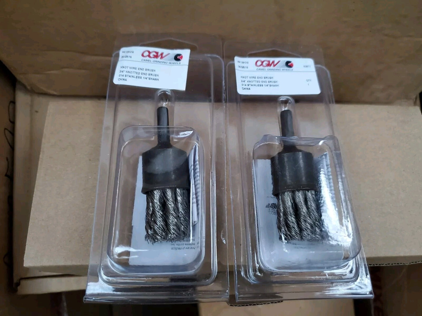 2 EA . CGW 60577 3/4 KNOTTED END BRUSH .014 STAINLESS 1/4 SHANK Camel Grinding