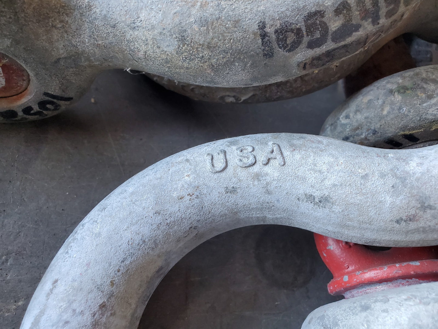 1 ea. Crosby 1-3/8 in. Screw Pin Anchor Shackle 13-1/2 Ton 1018598 G-209 USA