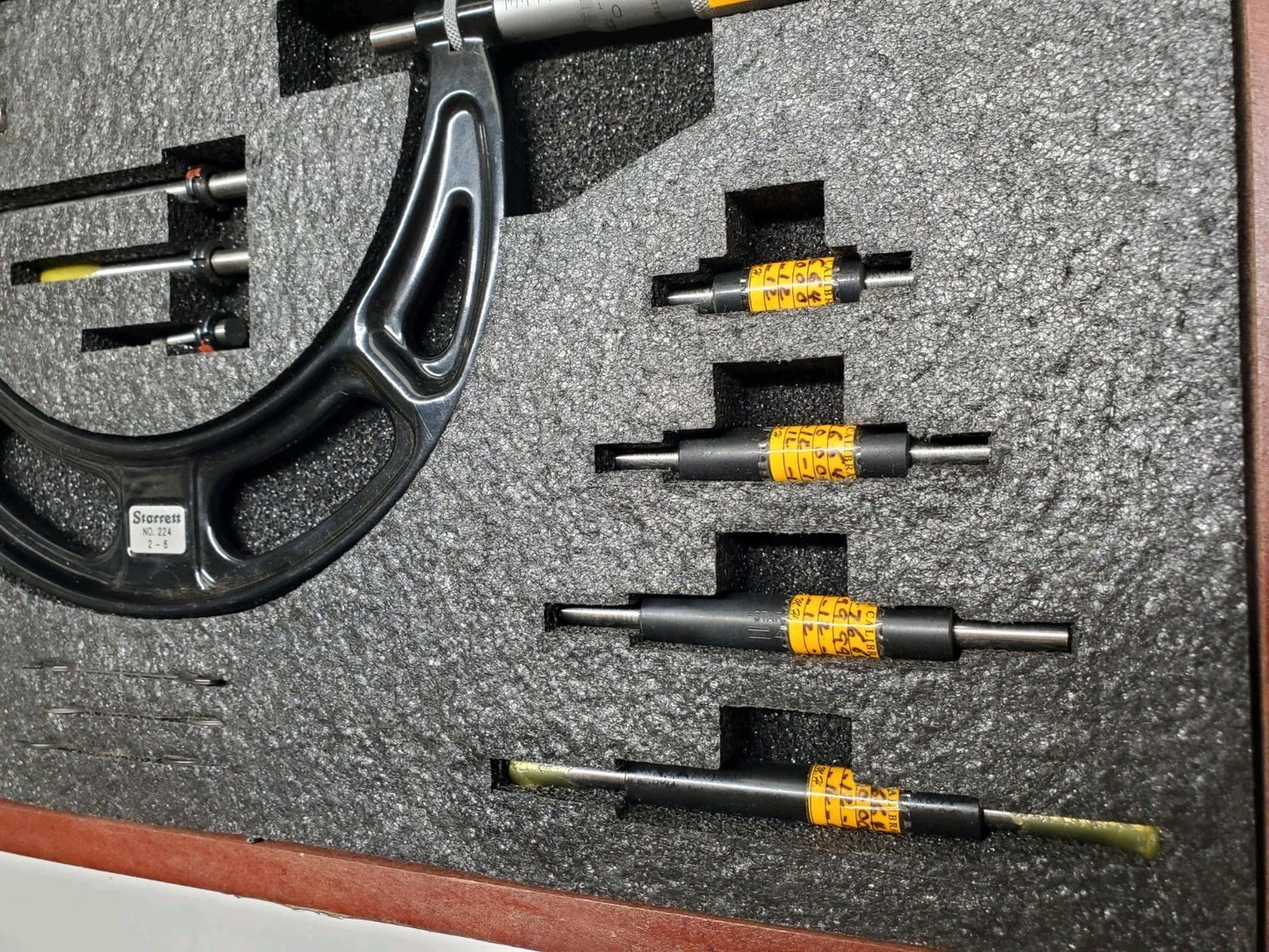 Starrett 224ARLZ 224 Series 2" - 6" Interchangeable Anvil Micrometer Set .001"
