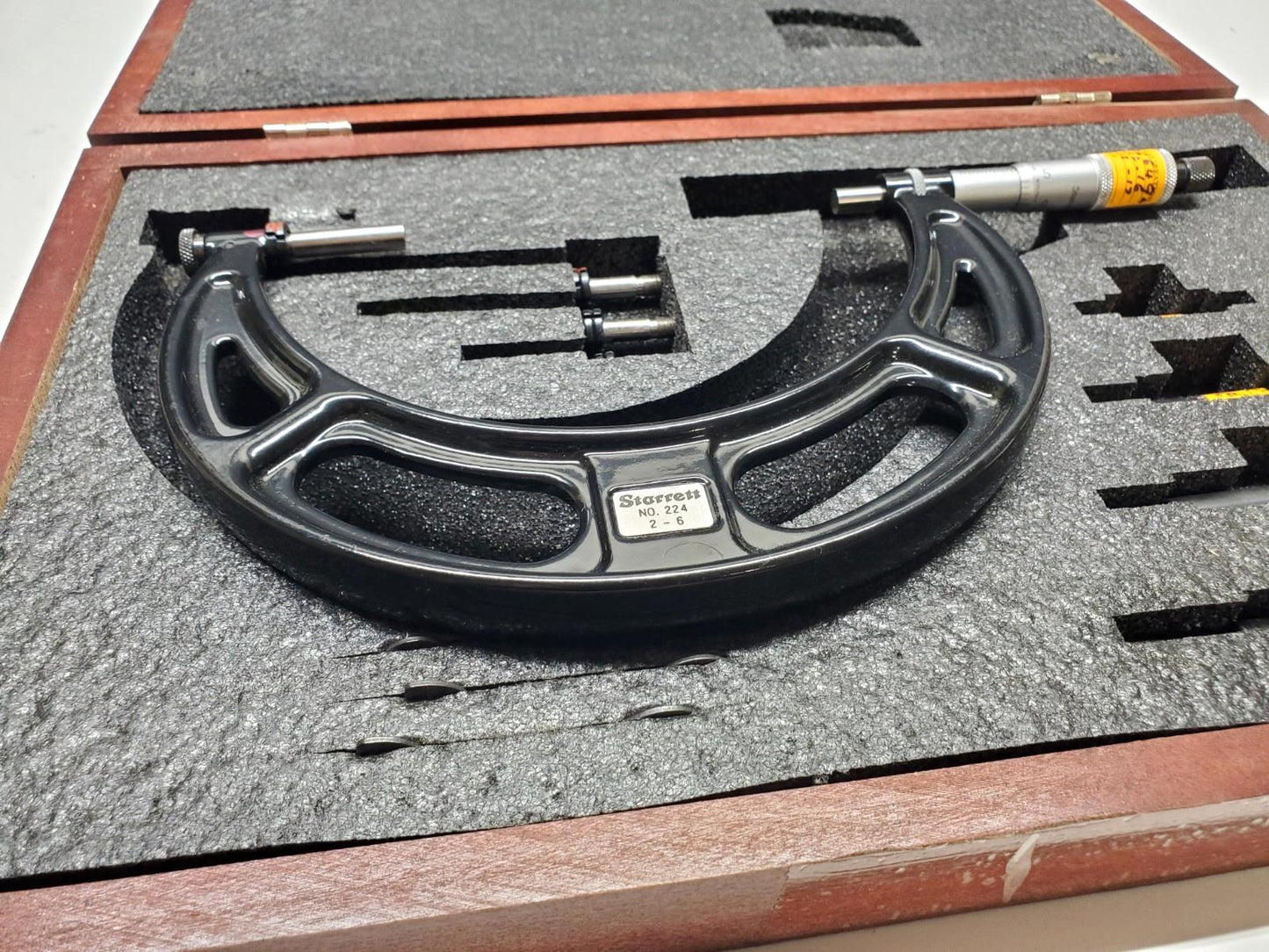 Starrett 224ARLZ 224 Series 2" - 6" Interchangeable Anvil Micrometer Set .001"