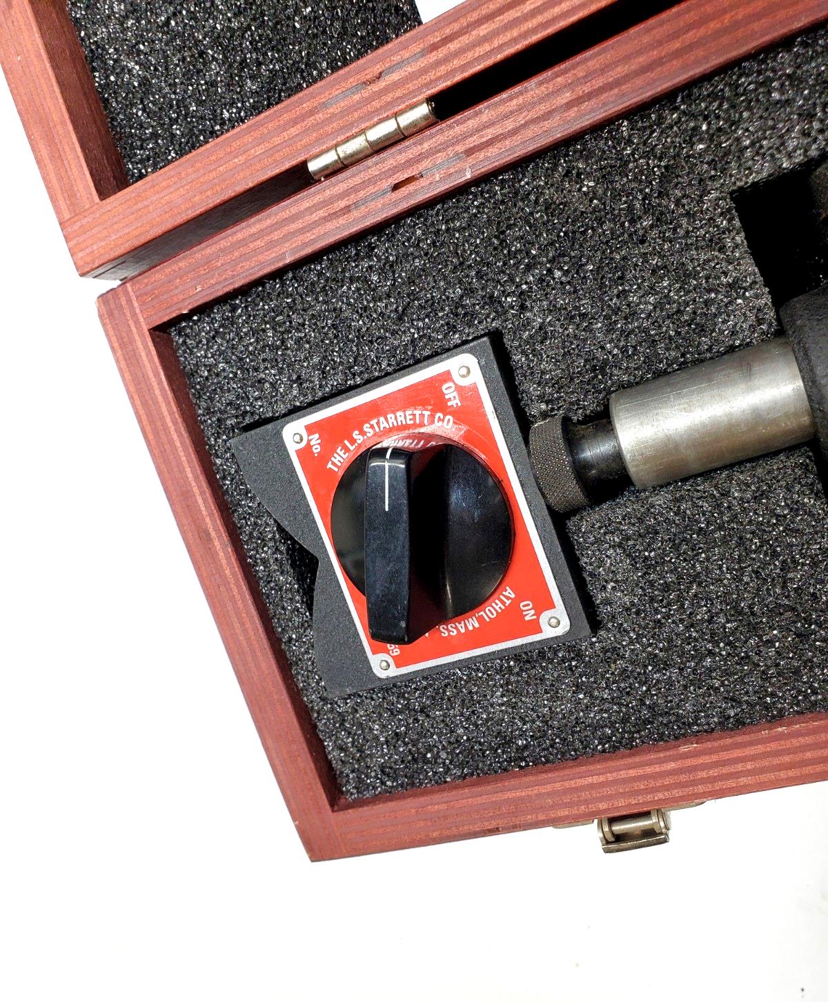 Starrett 659BZ Heavy Duty Mag Base W/ 25-131 Indicator And Case
