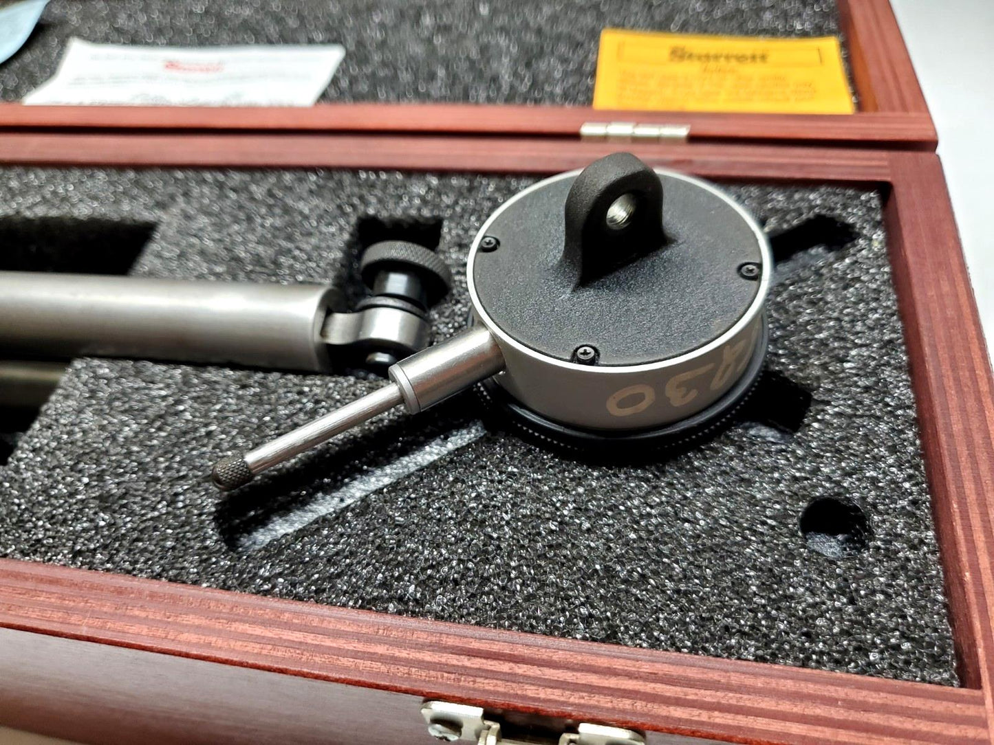 Starrett 659BZ Heavy Duty Mag Base W/ 25-131 Indicator And Case