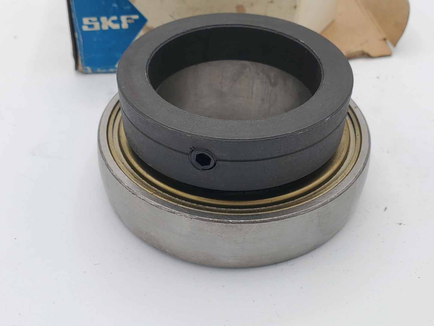 SKF 1732210-200 Insert Bearing w/ Eccentric Locking Collar 2" Bore YAR210SF 50mm