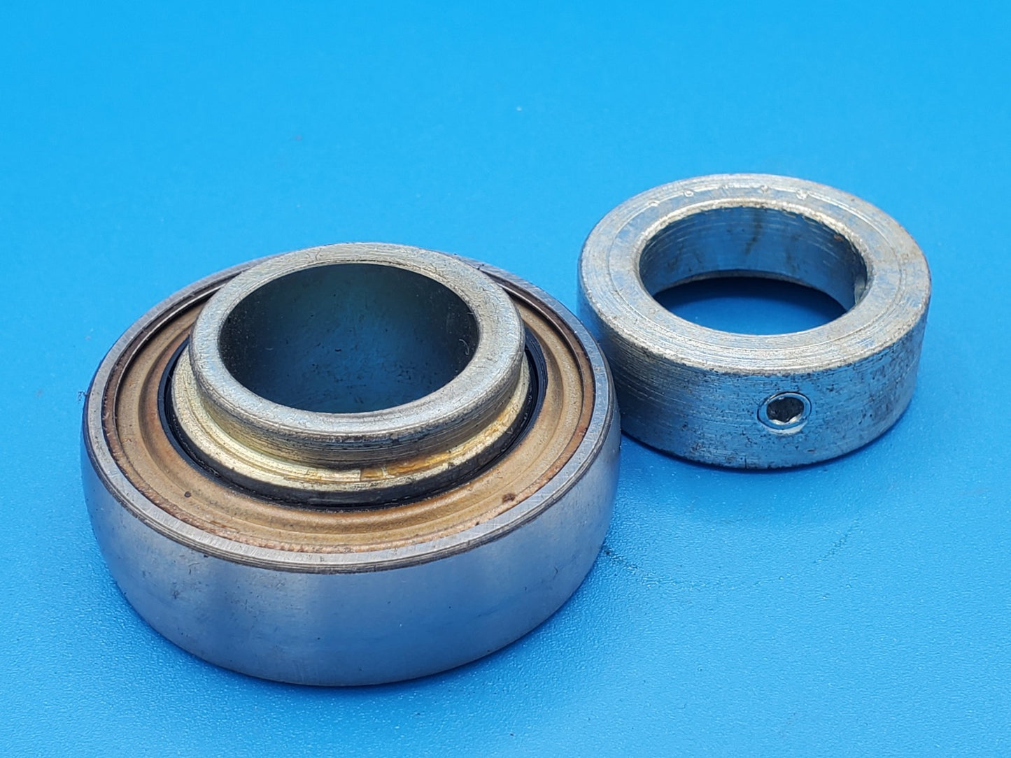 SKF 1732205-15 Insert Bearing w/ Eccentric Collar – 15/16" Shaft Made in France