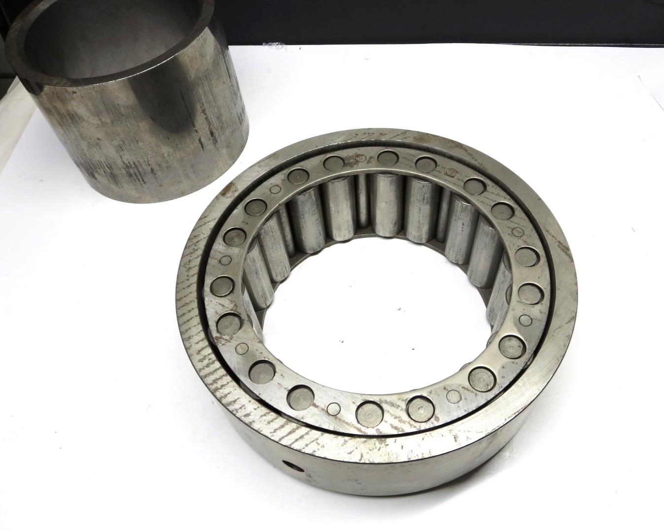 Rollway USA T230 Large Cylindrical Roller Bearing T230-6 NOS