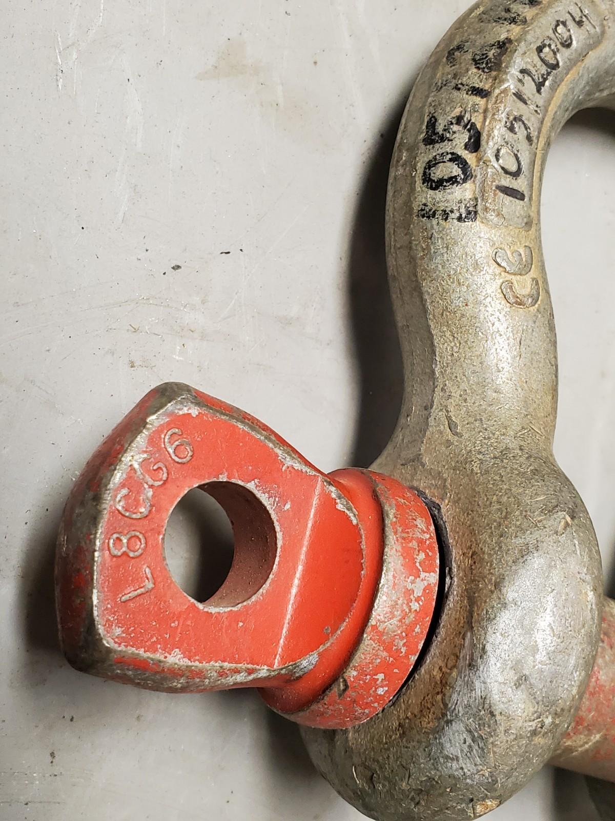 Crosby 1 in. Screw Pin Anchor Shackle 8-1/2 Ton 1018534 G-209 Canada